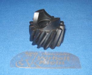 Zahnrad 15° bis 4/82 